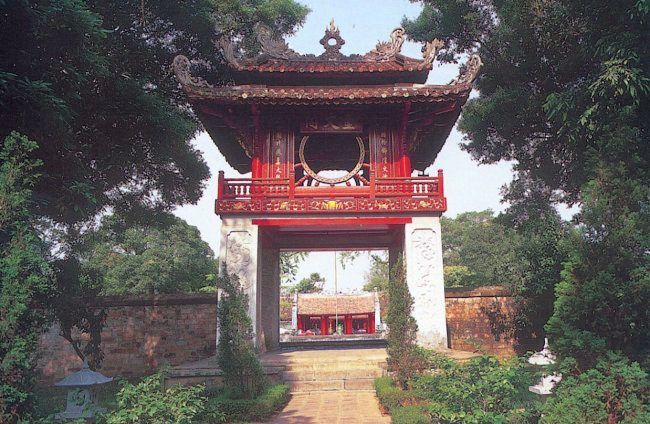 Archway at Temple of Literature ( Van Mieu ) in Hanoi