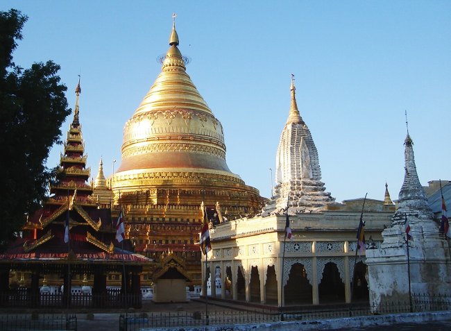 Shwezigon Paya in Nyaung U in central Myanmar / Burma