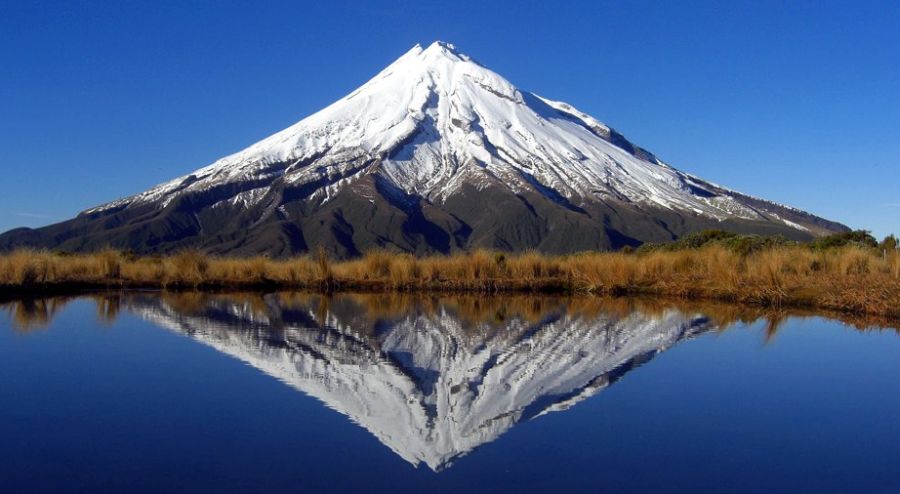 Mount Egmont / Taranaki in the North Island