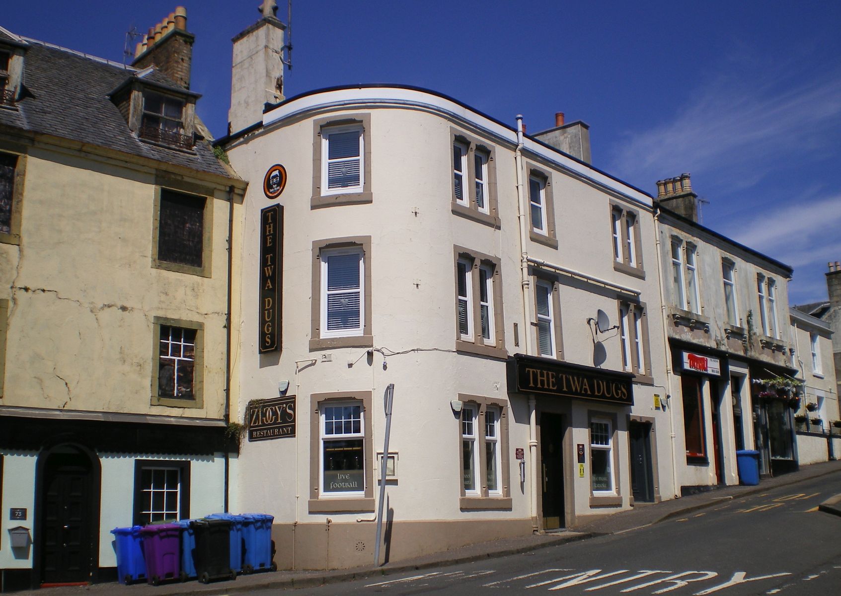 The "Twa Dugs" Pub