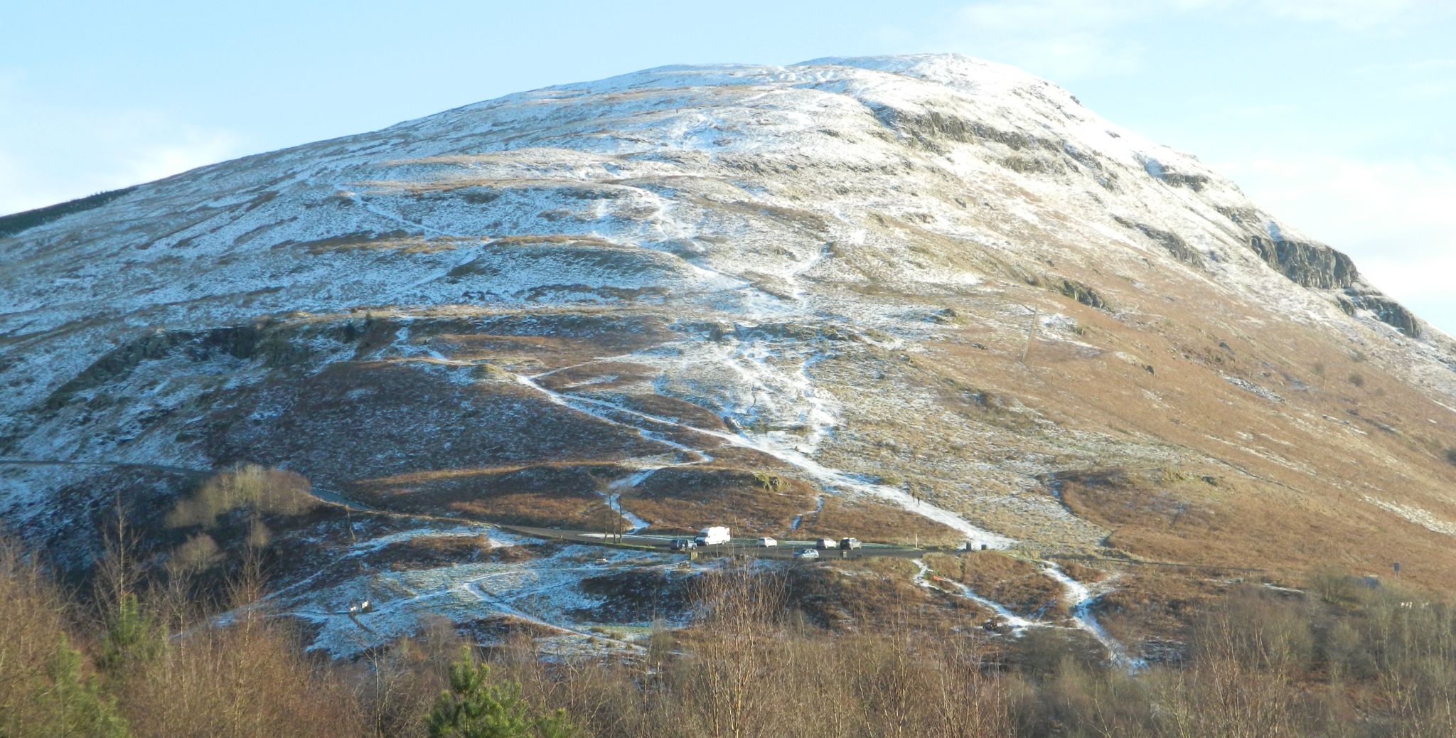 Cort ma-Law on ascent to Allanhead Cottage