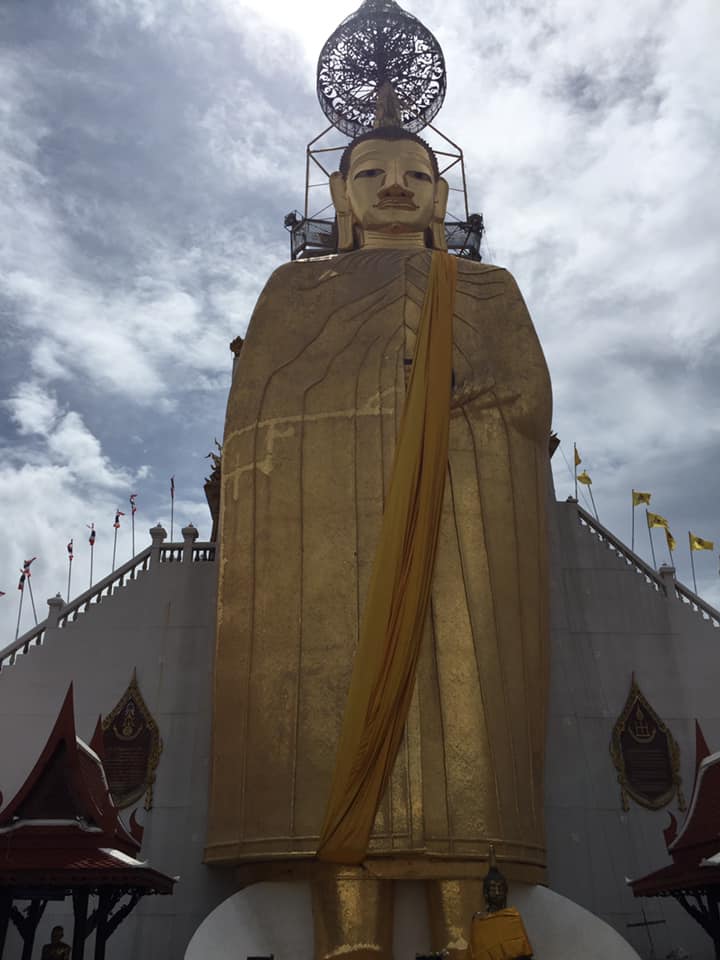 Standing Buddha ( Luang Pho To / Phrasiariyametri ) at Wat Intharawihan in Bangkok